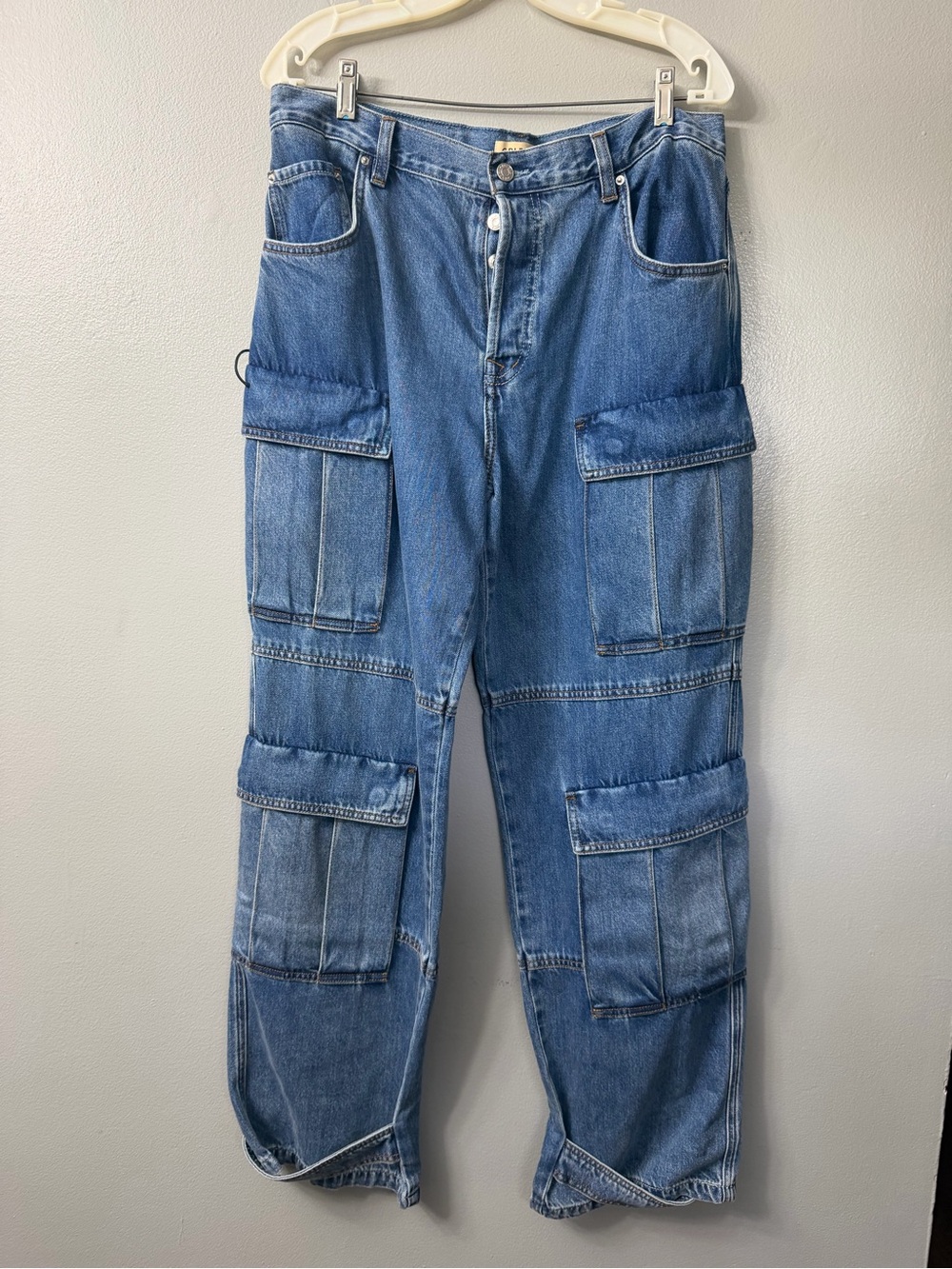 GRLFRND Lex Cargo Jeans in a medium wash denim 29